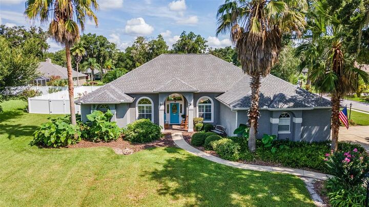 Property Photo:  2409 SE 28th Street  FL 34471 