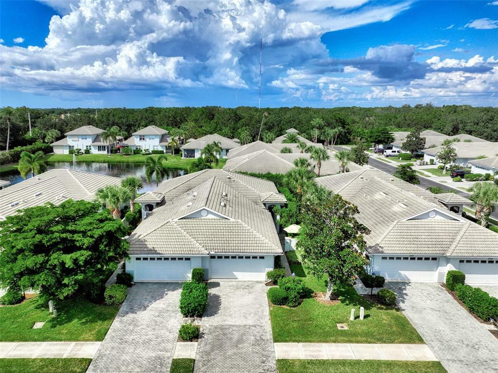 Property Photo:  308 Reclinata Circle  FL 34292 