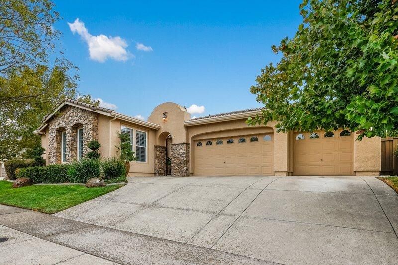 Property Photo: 3201 Lori Court CA 95747