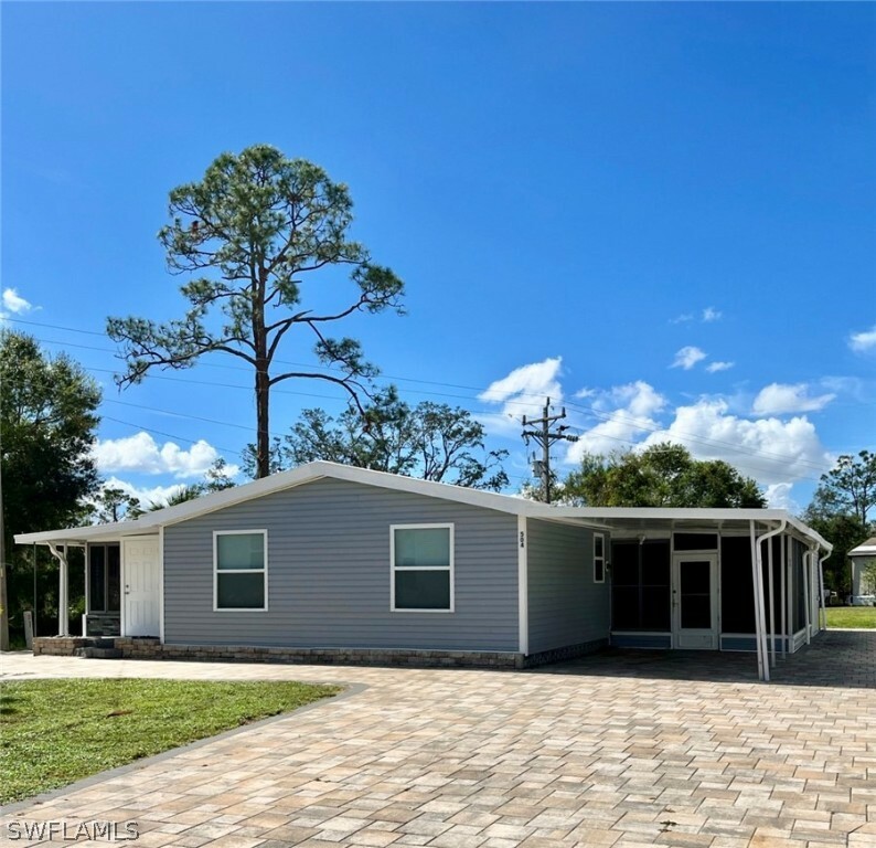 Property Photo:  504 Timber Lane S  FL 33917 