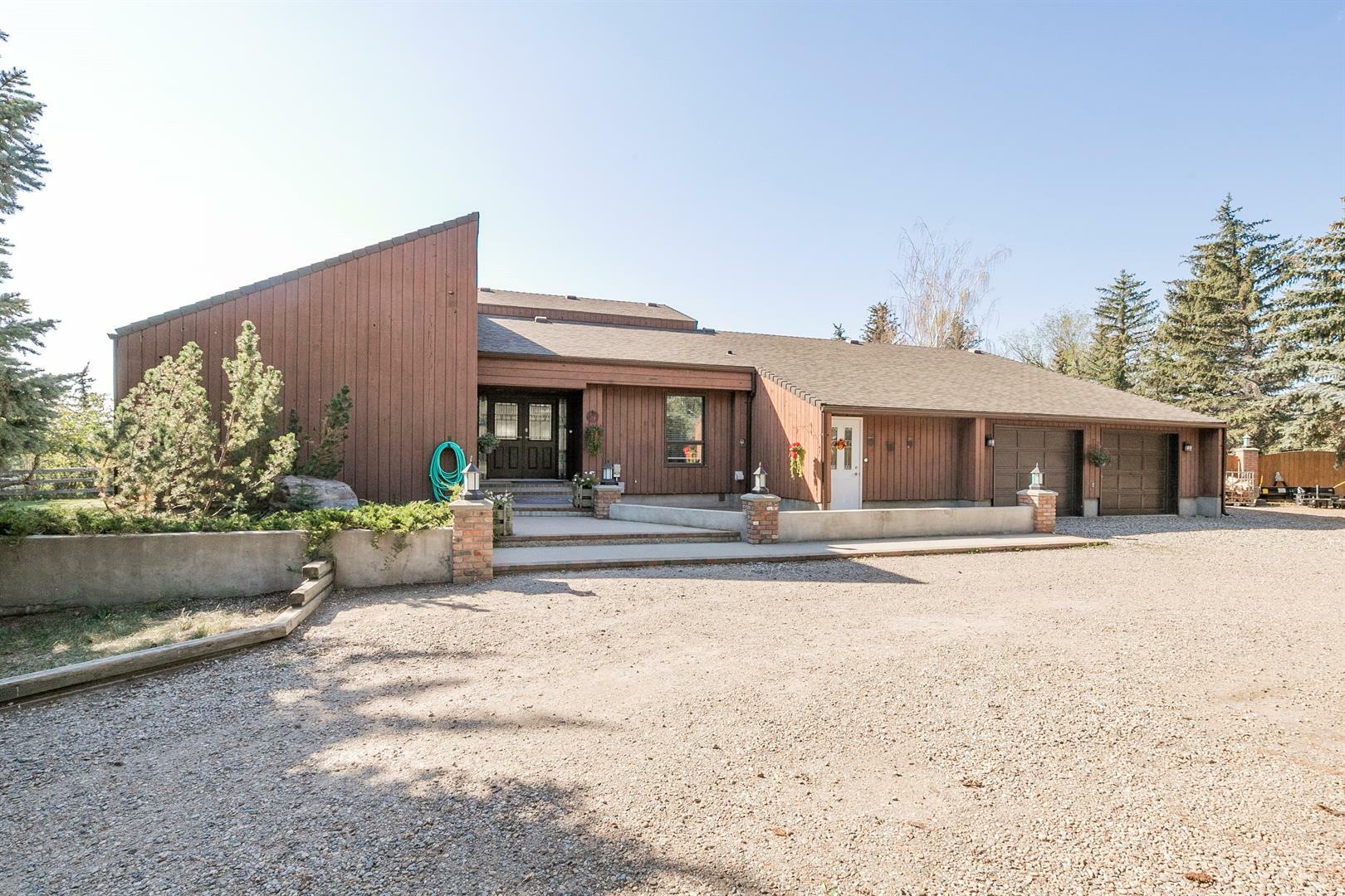 Property Photo: 326 Davy Place AB T0K 0T0