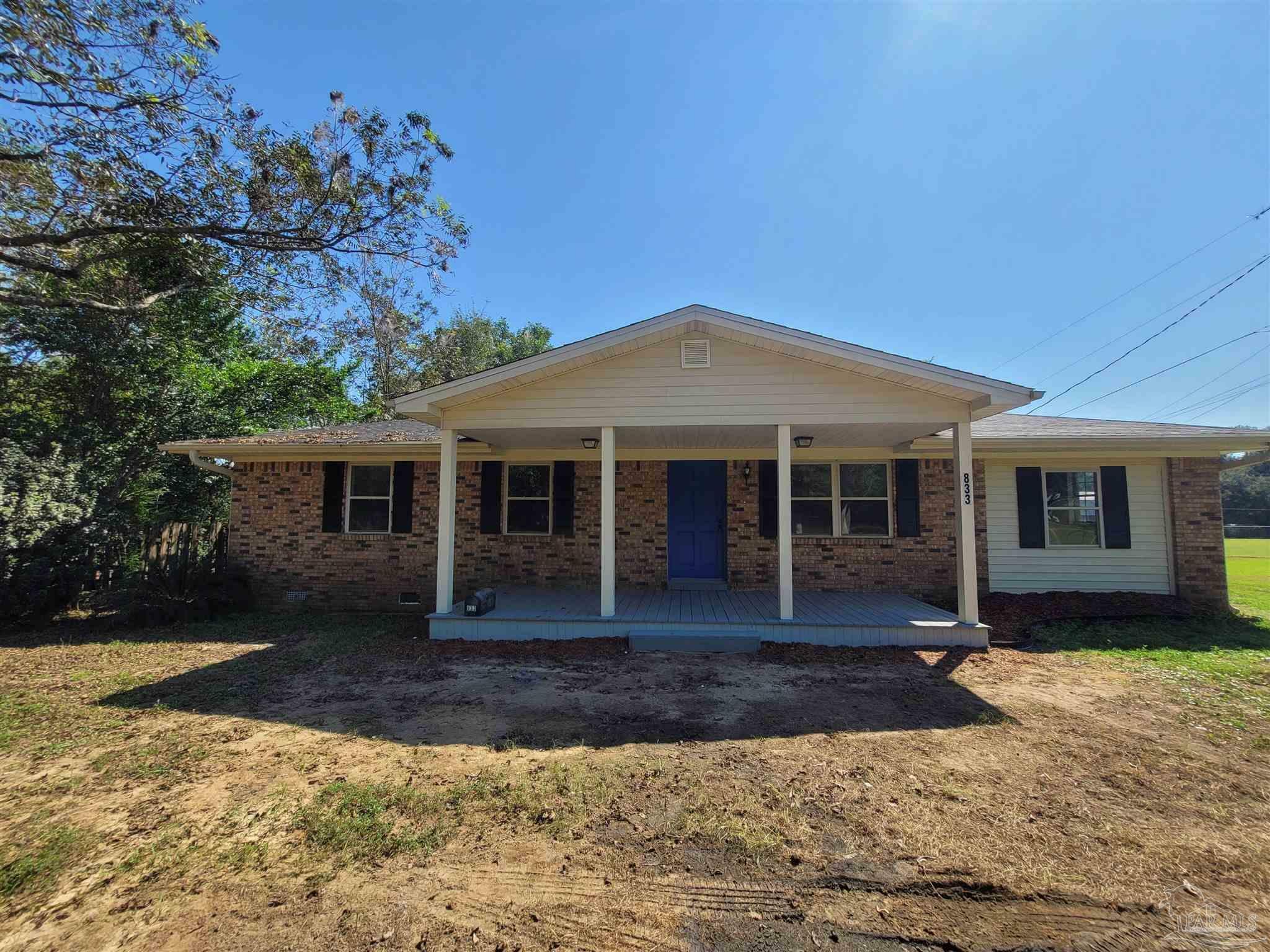 Property Photo:  833 Graham Rd  FL 32533 