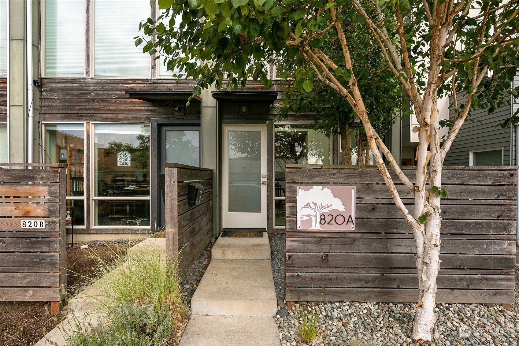 Property Photo:  820 NW 49th Street A  WA 98107 