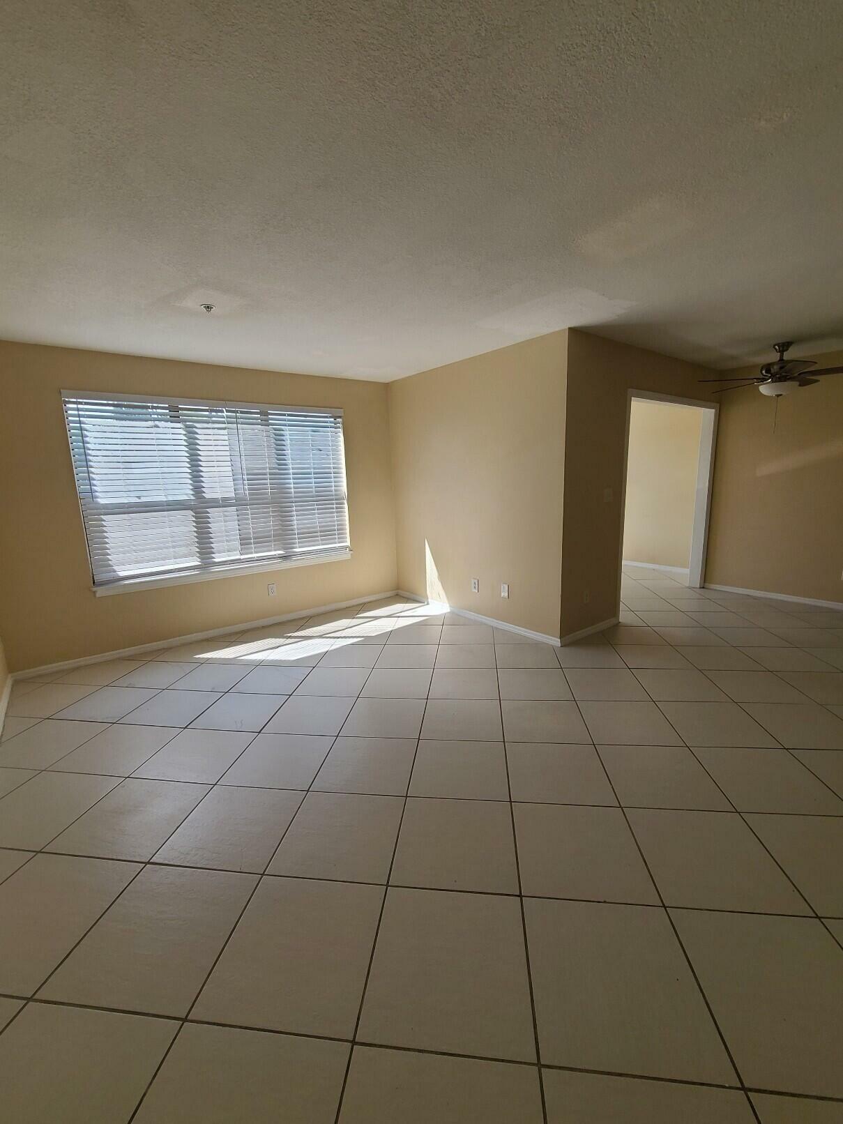 Property Photo: 2305 N Congress Avenue 25 FL 33426