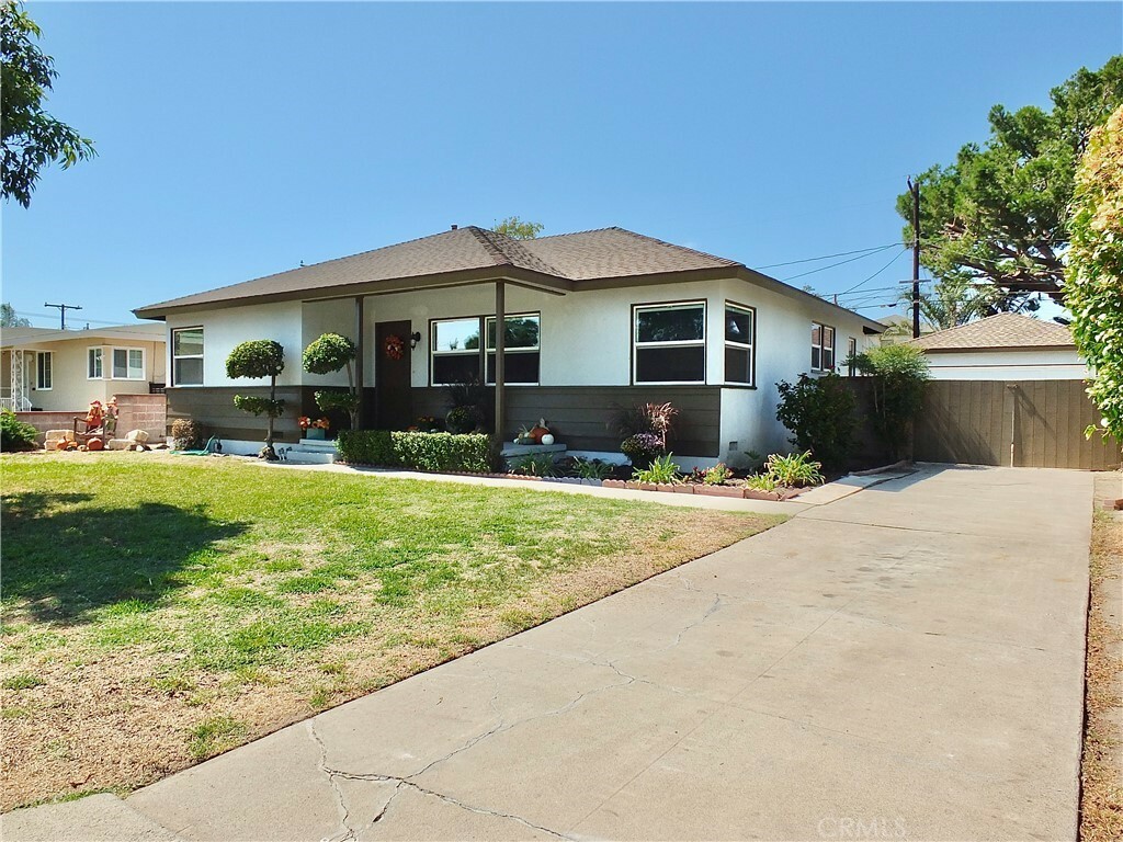 Property Photo: 13181 Safford Street CA 92843
