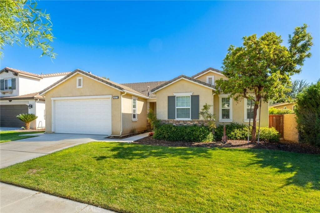 Property Photo:  29575 Barefoot  CA 92585 