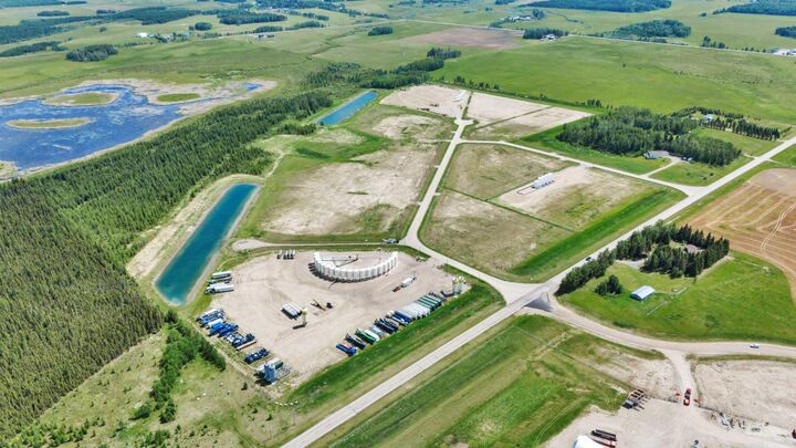 Property Photo:  11 Metaldog Drive  AB T4T 2A2 
