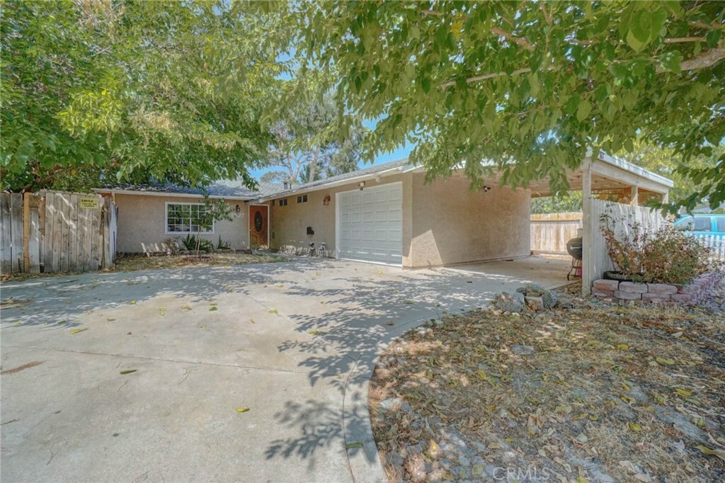 Property Photo:  1827 Driftwood Drive  CA 93446 