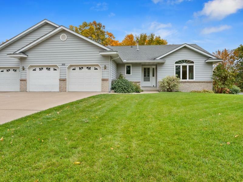 Property Photo:  300 Greenbriar Lane  MN 55313 