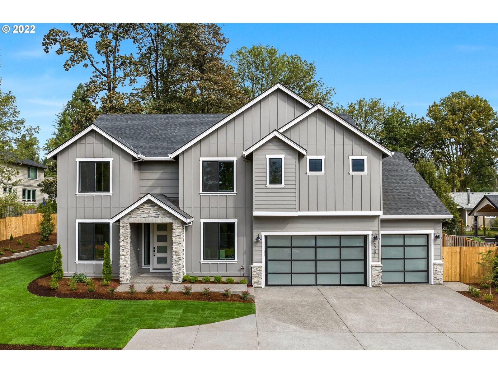 Property Photo: 6701 SW Alfred St OR 97223