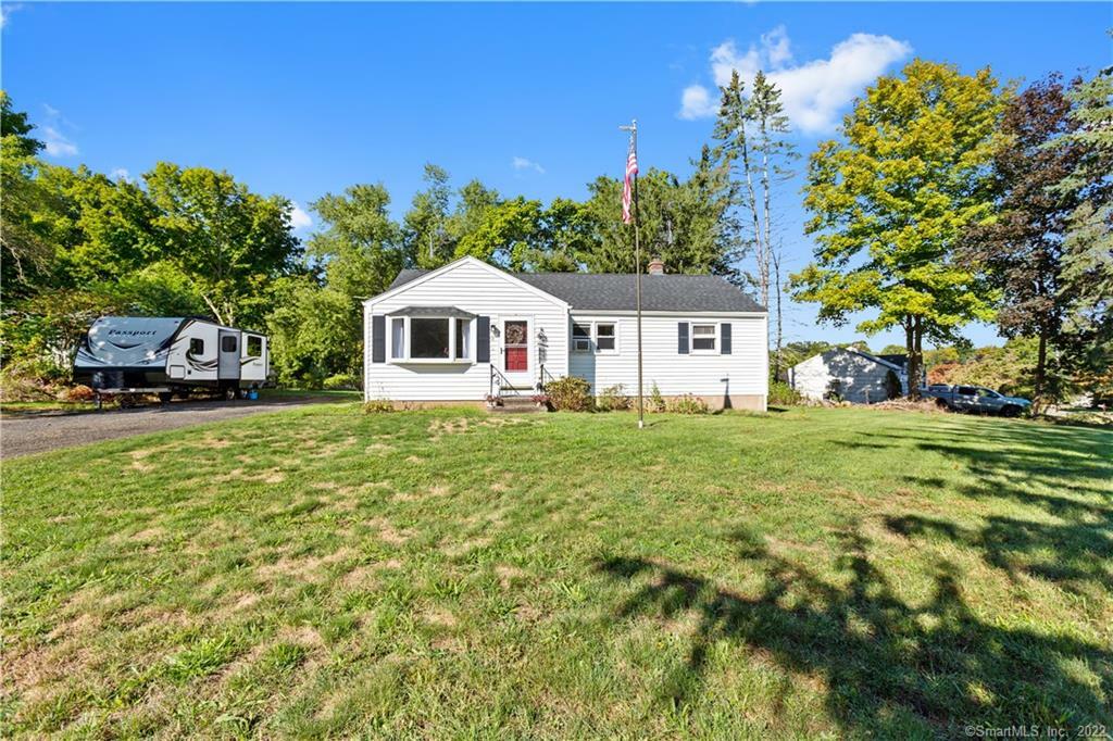 Property Photo: 8 Pine Place CT 06471