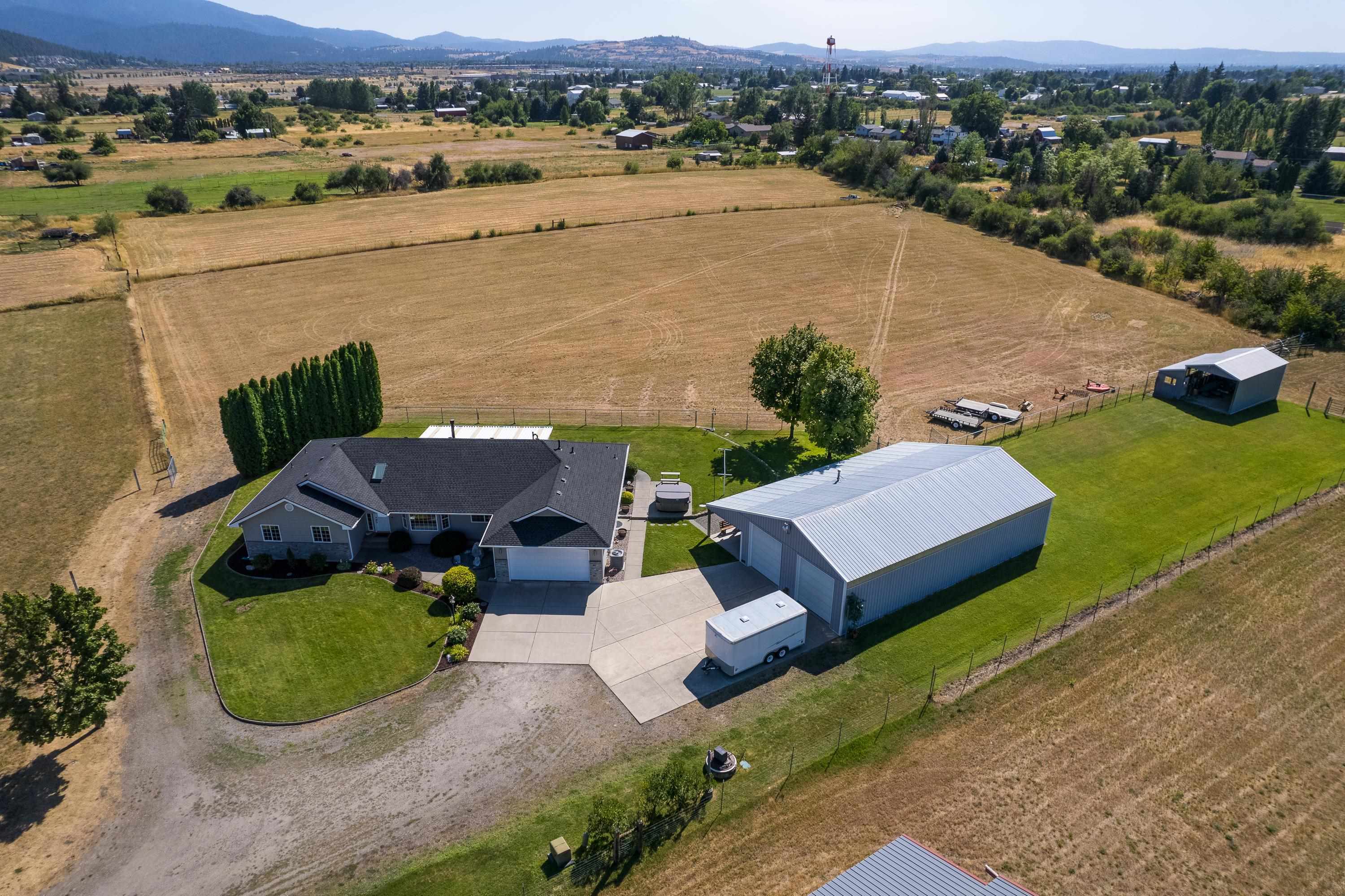 Property Photo: 4511 N Starr Rd WA 99027