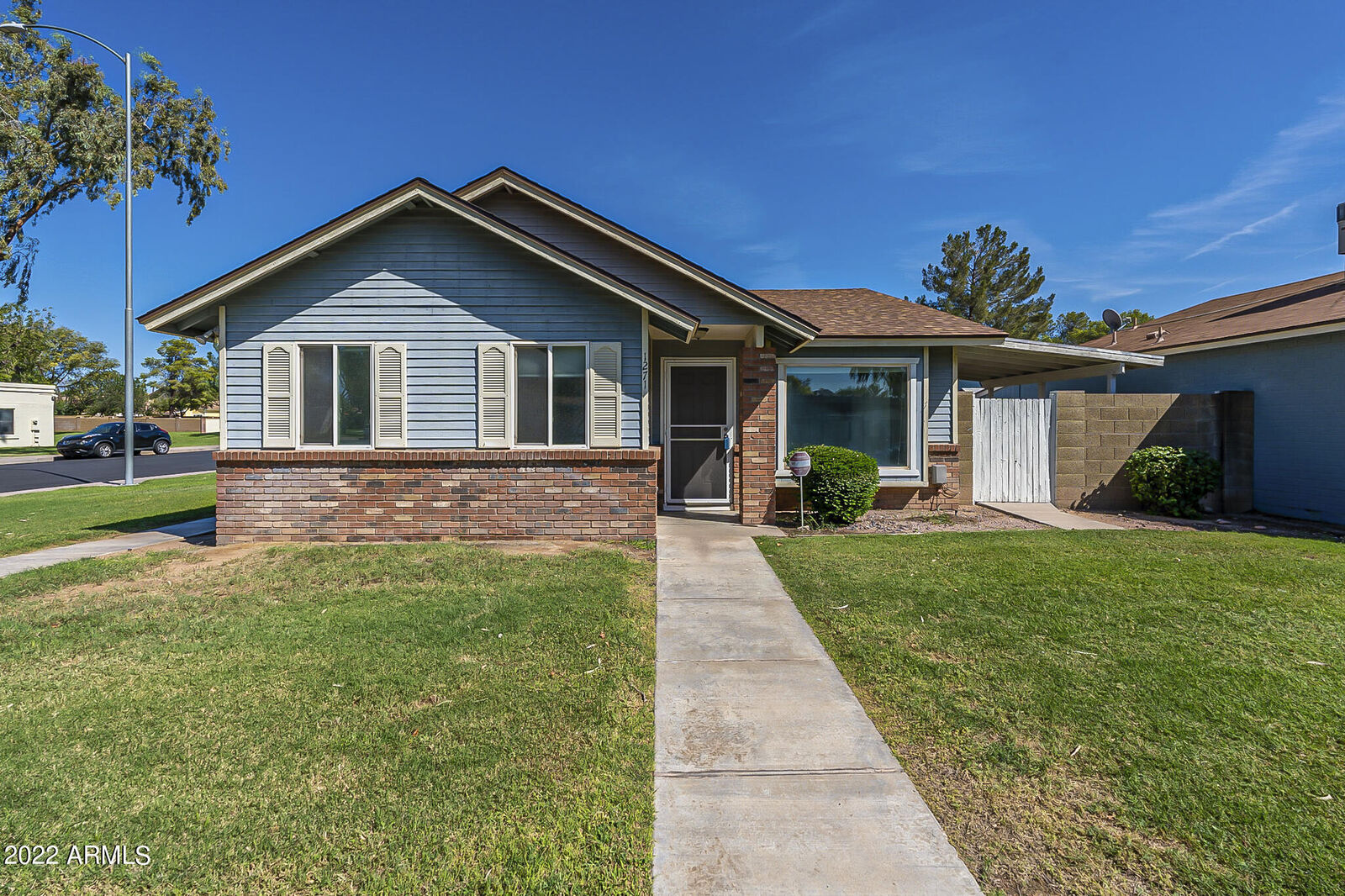 Property Photo: 5135 E Evergreen Street 1271 AZ 85205