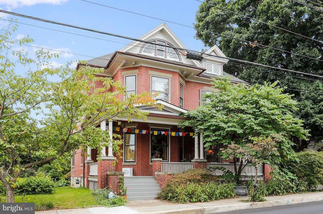 Property Photo:  142 S Washington Street  PA 17225 