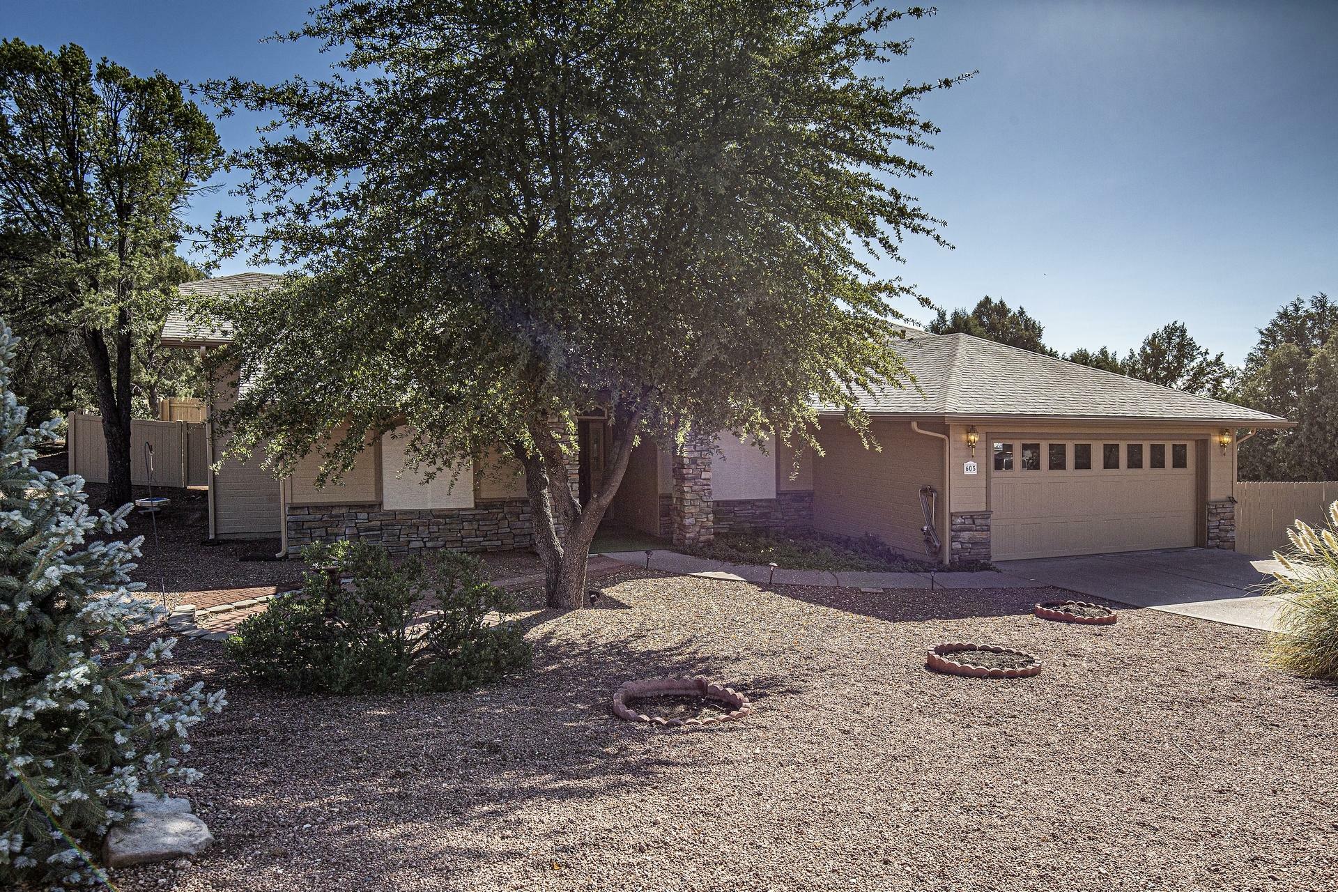 Property Photo:  605 N Oak Ridge Road  AZ 85541 