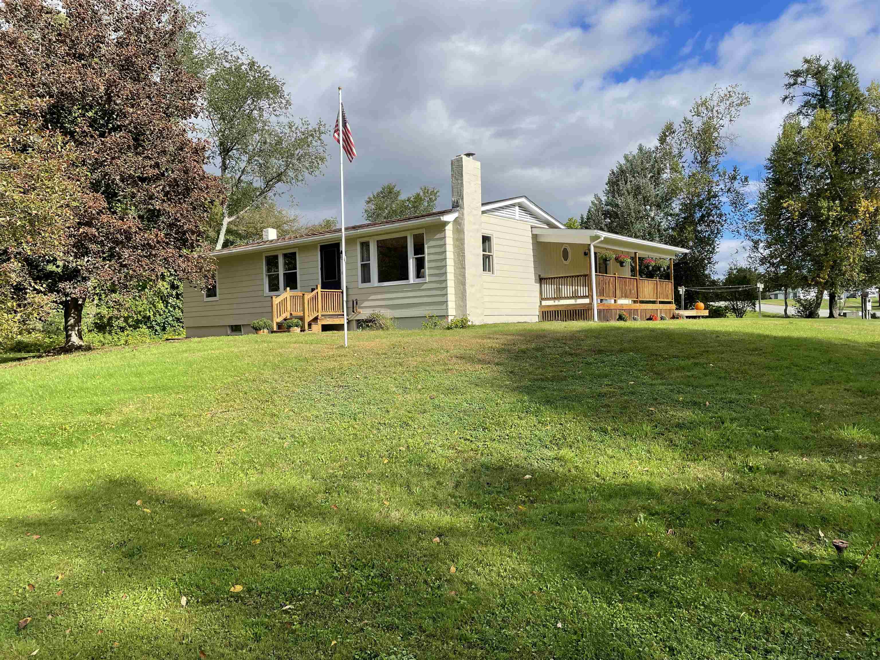 Property Photo:  22 Deer Haven Lane  VT 05677 