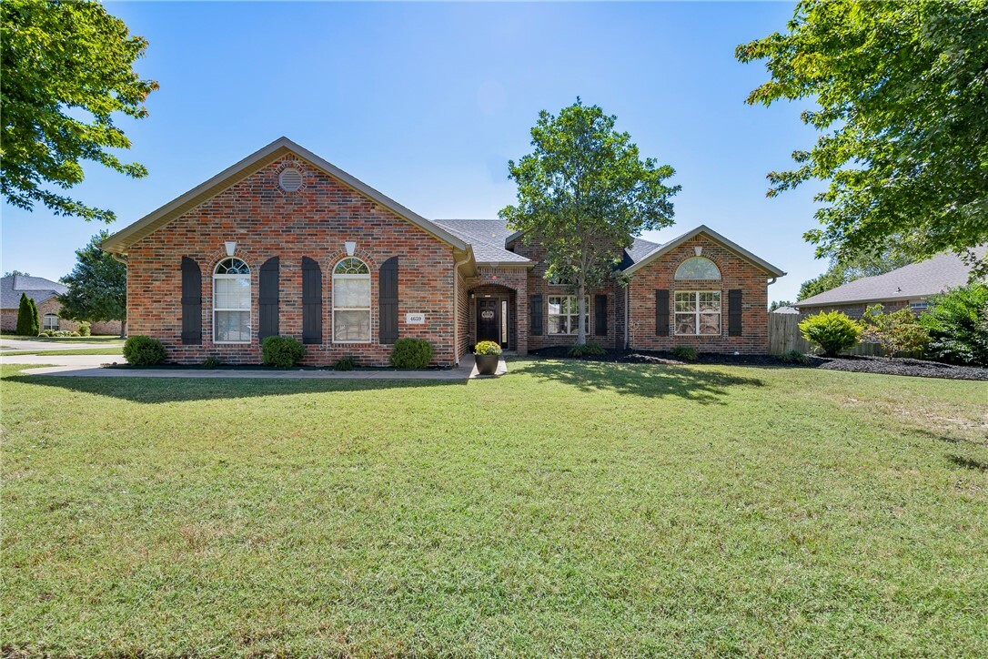 Property Photo:  4659 W Homespun Drive  AR 72704 