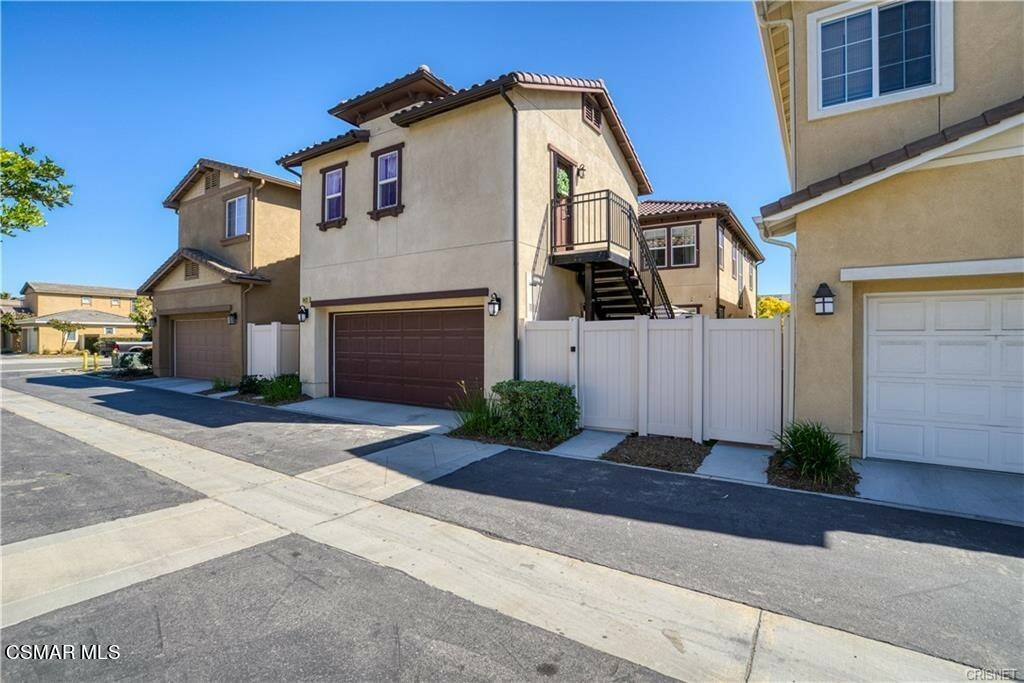 Property Photo:  3431 Oxnard Boulevard B  CA 93036 