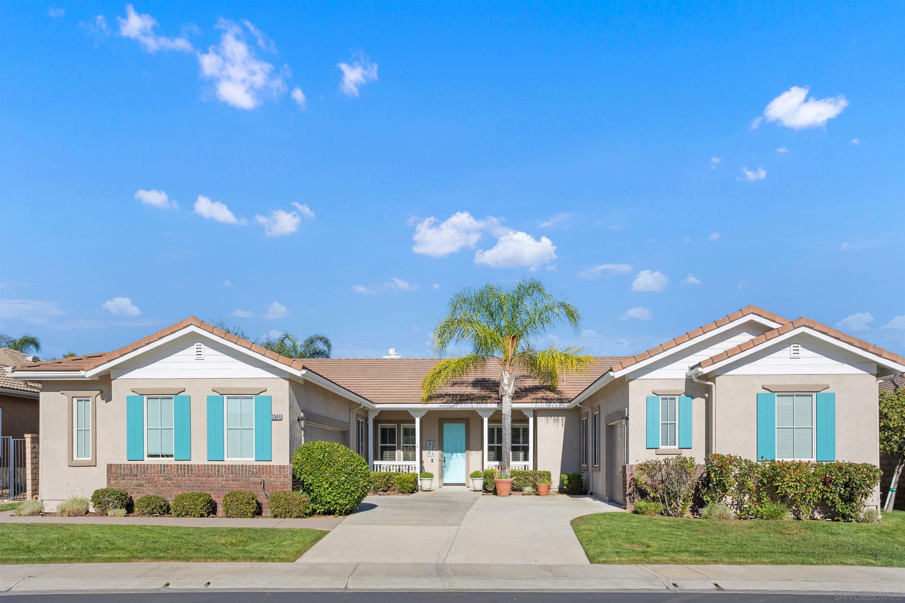 Property Photo: 2544 Royal Troon Glen CA 92026