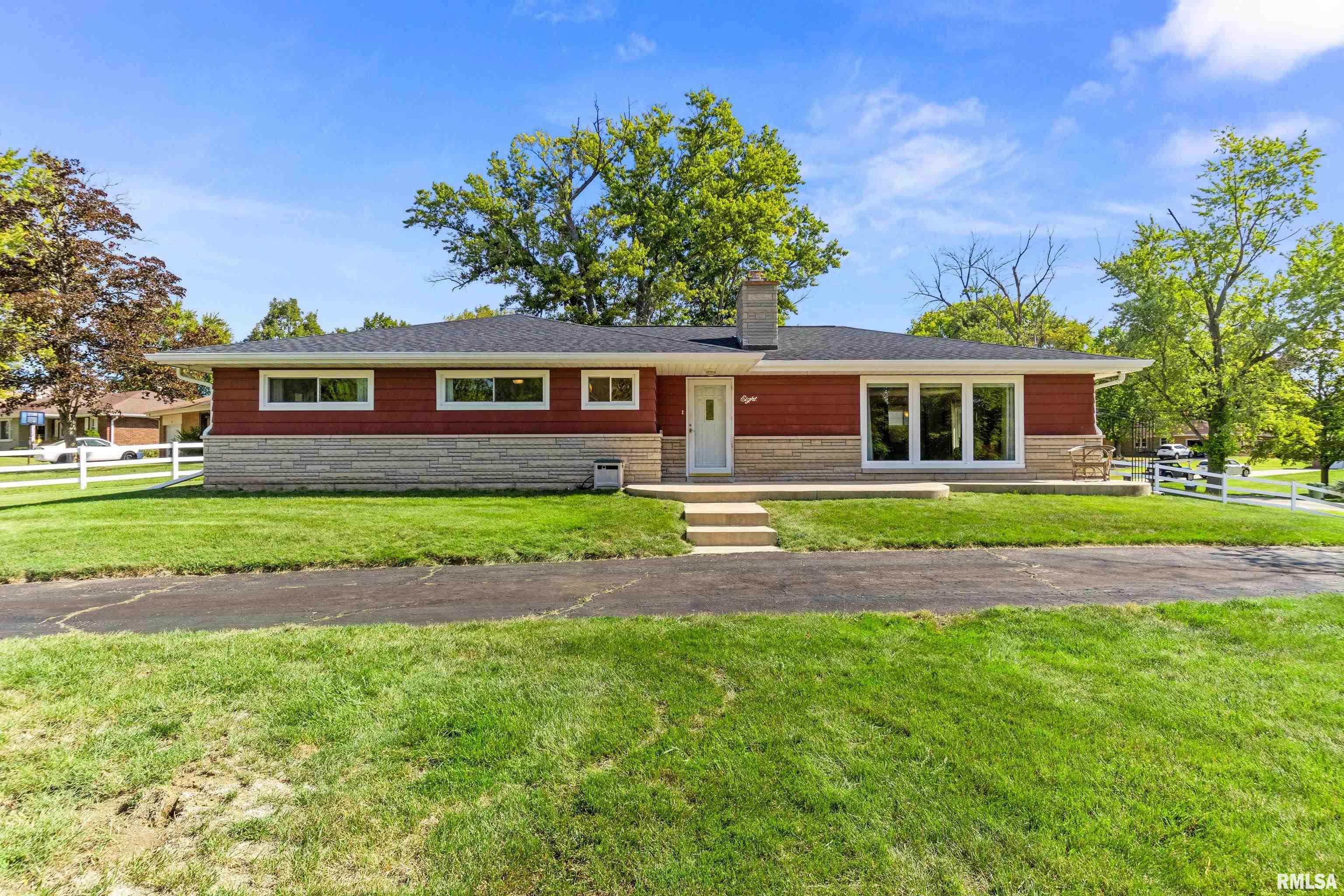 Property Photo:  8 Wilmar  IL 61611 