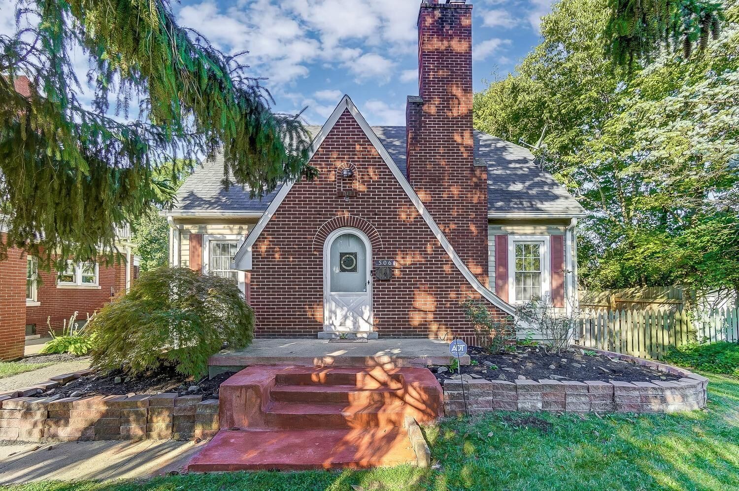Property Photo:  506 The Alameda  OH 45044 