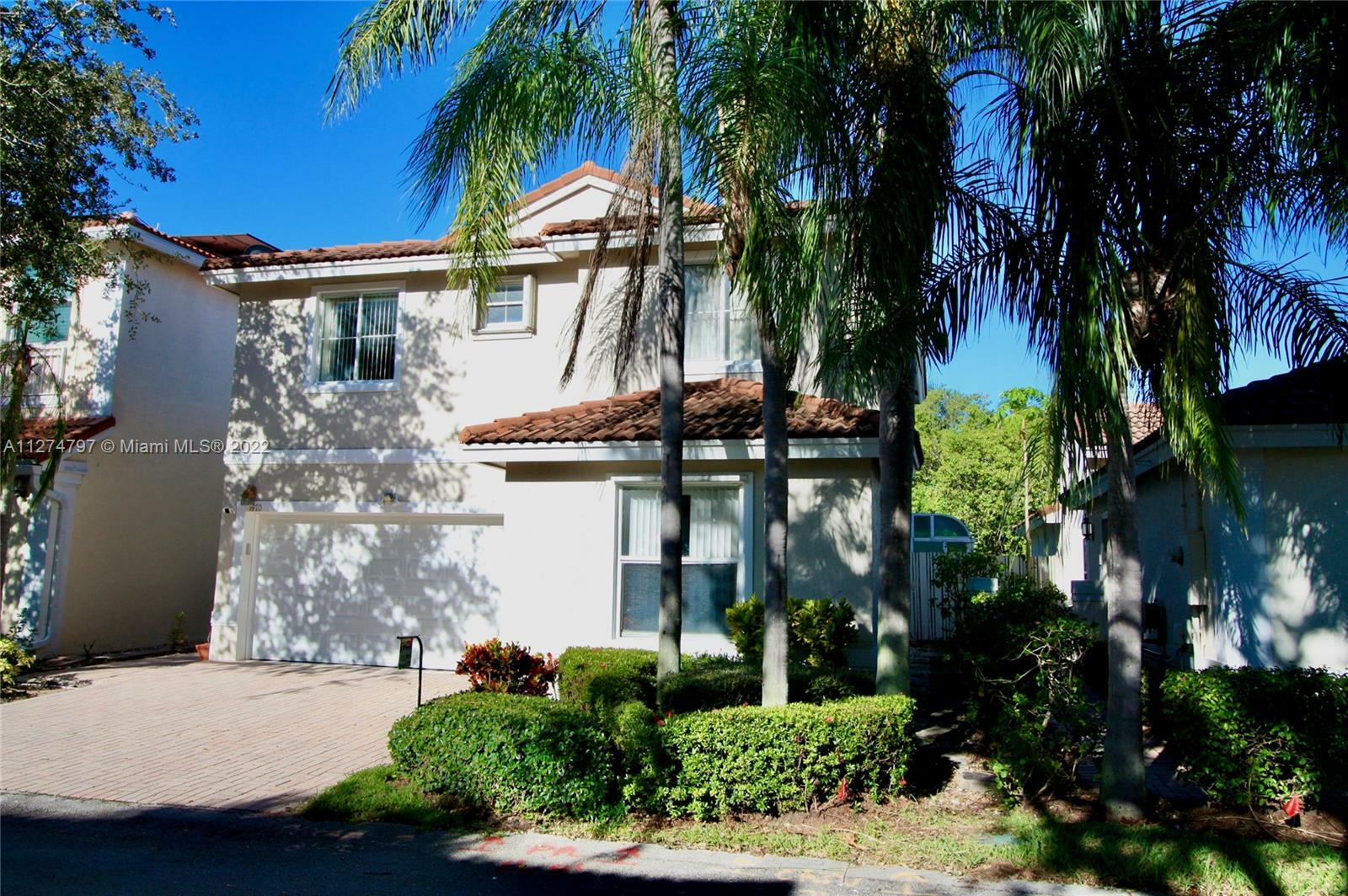 Property Photo:  1470 Sweetbay Way  FL 33019 