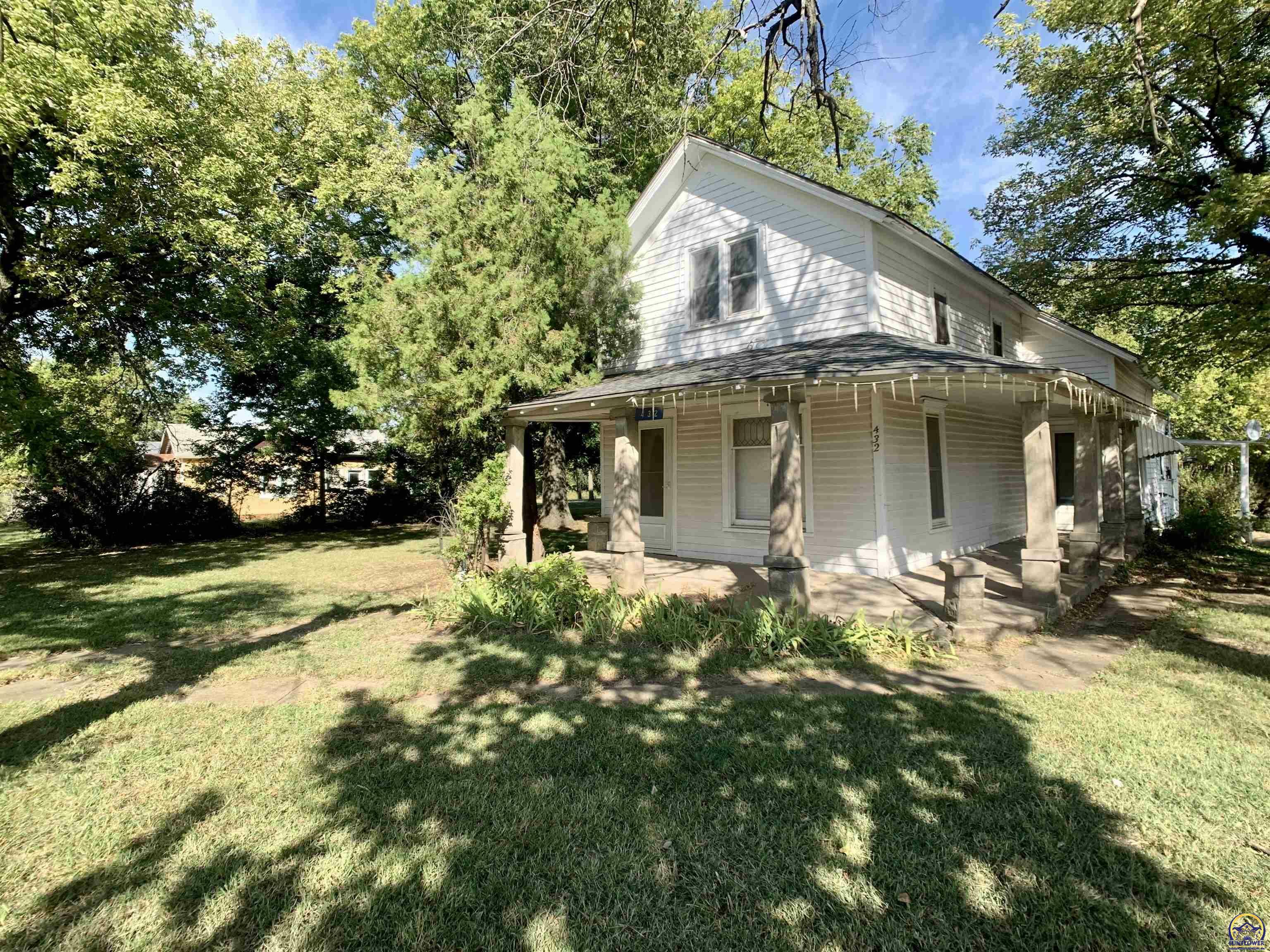 Property Photo:  432 Main St  KS 66414 