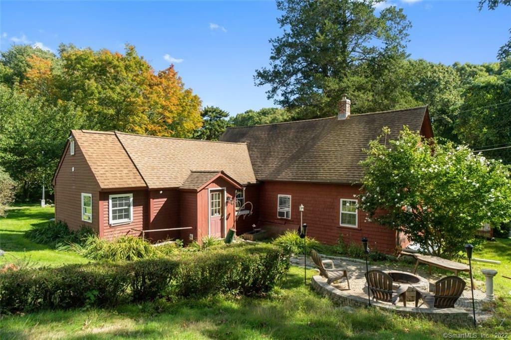 Property Photo:  15 Mill Rock Road West  CT 06475 