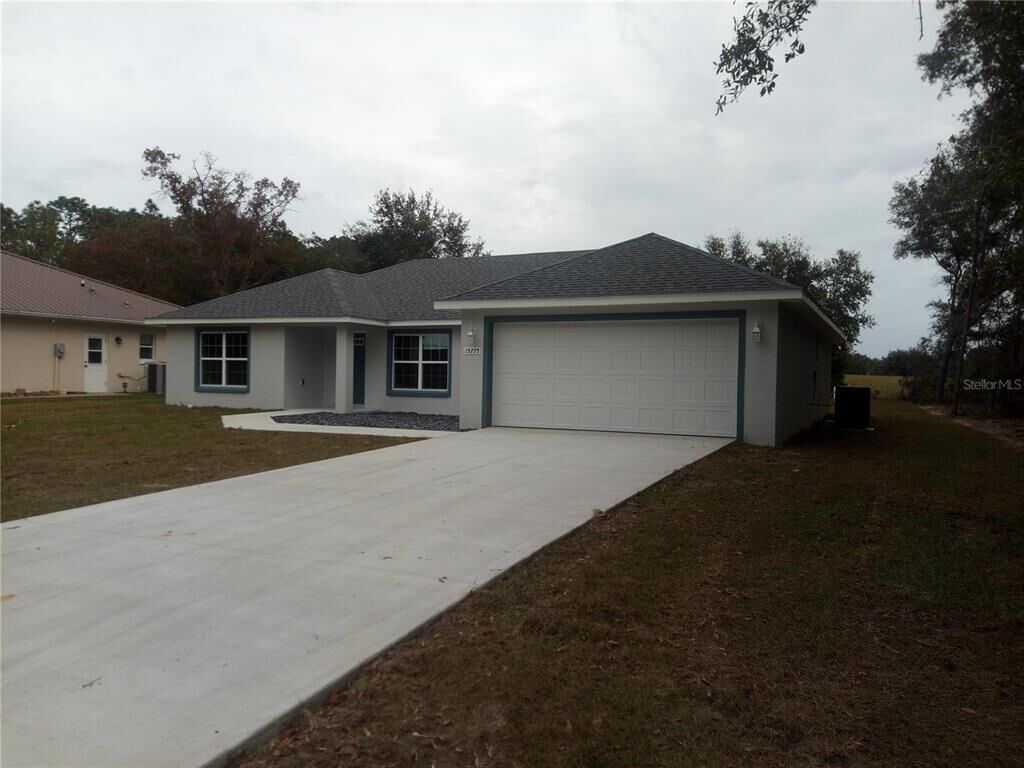 Property Photo: 9442 SE 158th Place FL 34491