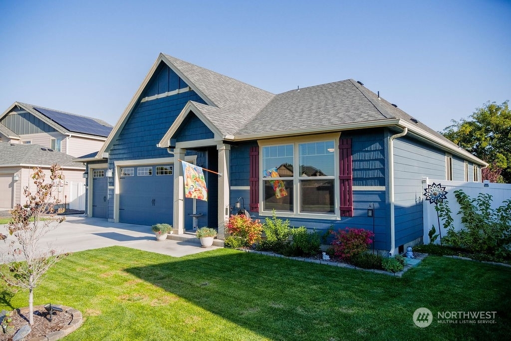 Property Photo:  4609 E Junco Street  WA 98837 