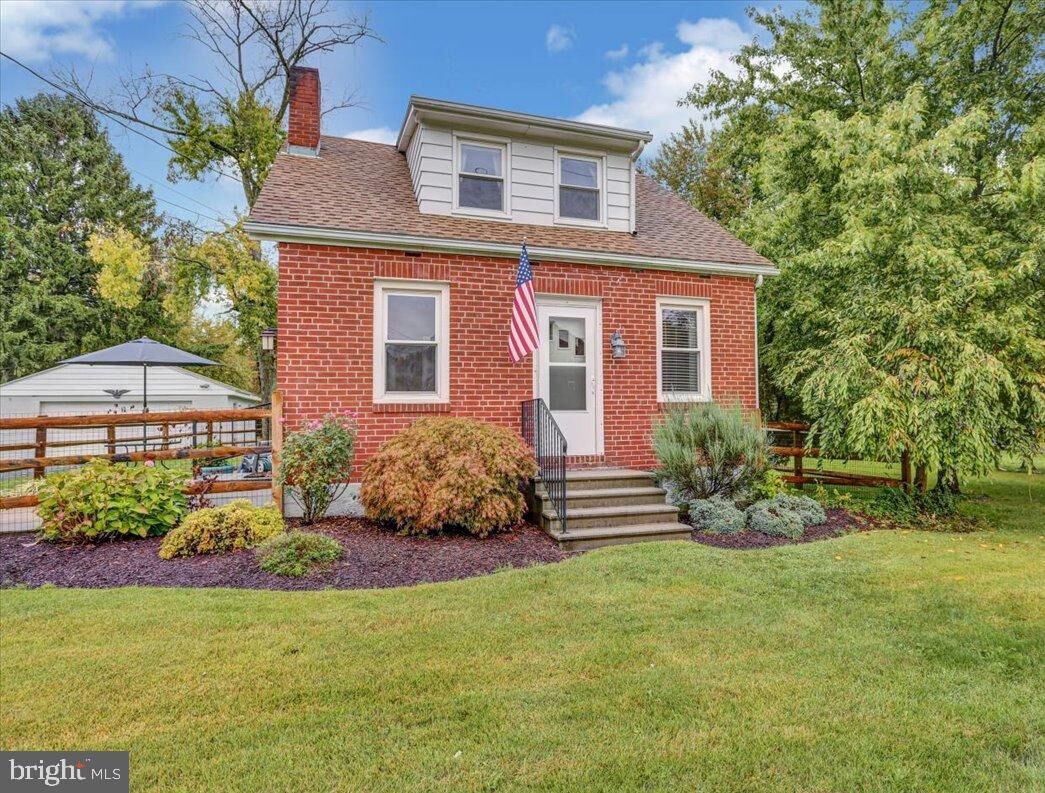 Property Photo:  433 Mountain View Road  PA 19607 