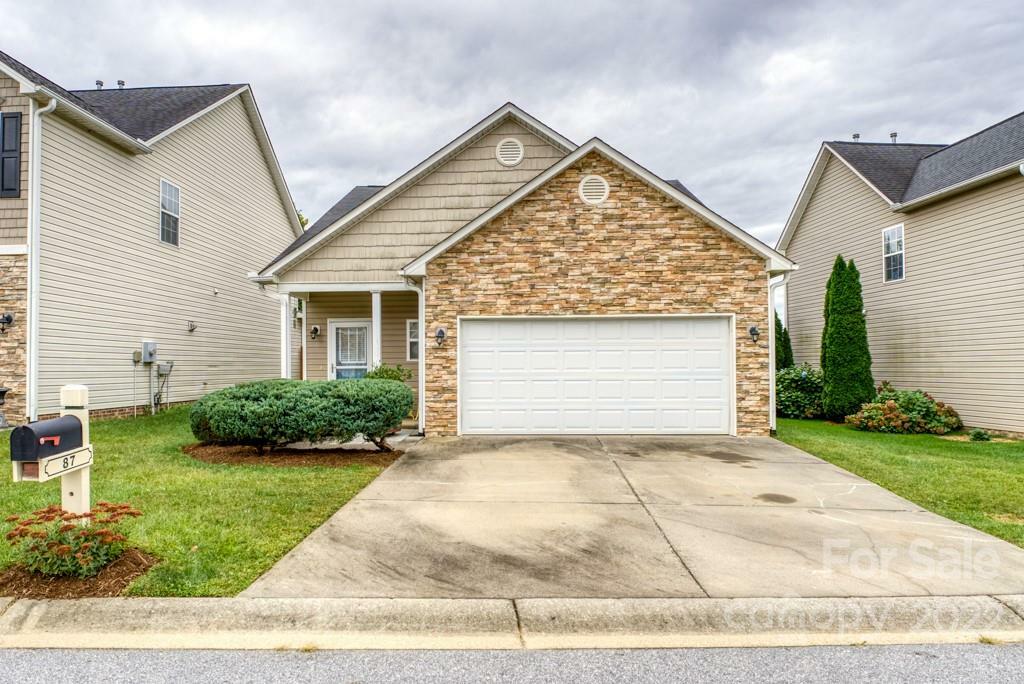 Property Photo: 87 Chowan Drive NC 28732