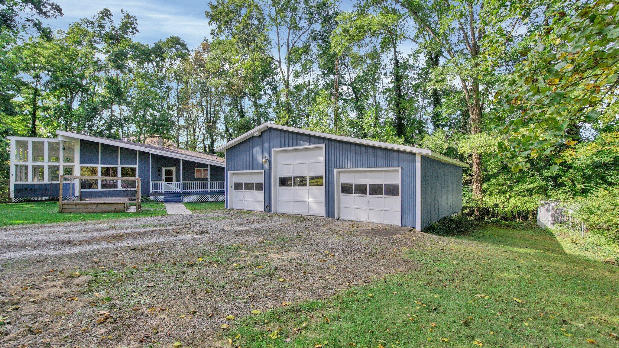 Property Photo: 8030 Lakeview Drive OH 43830
