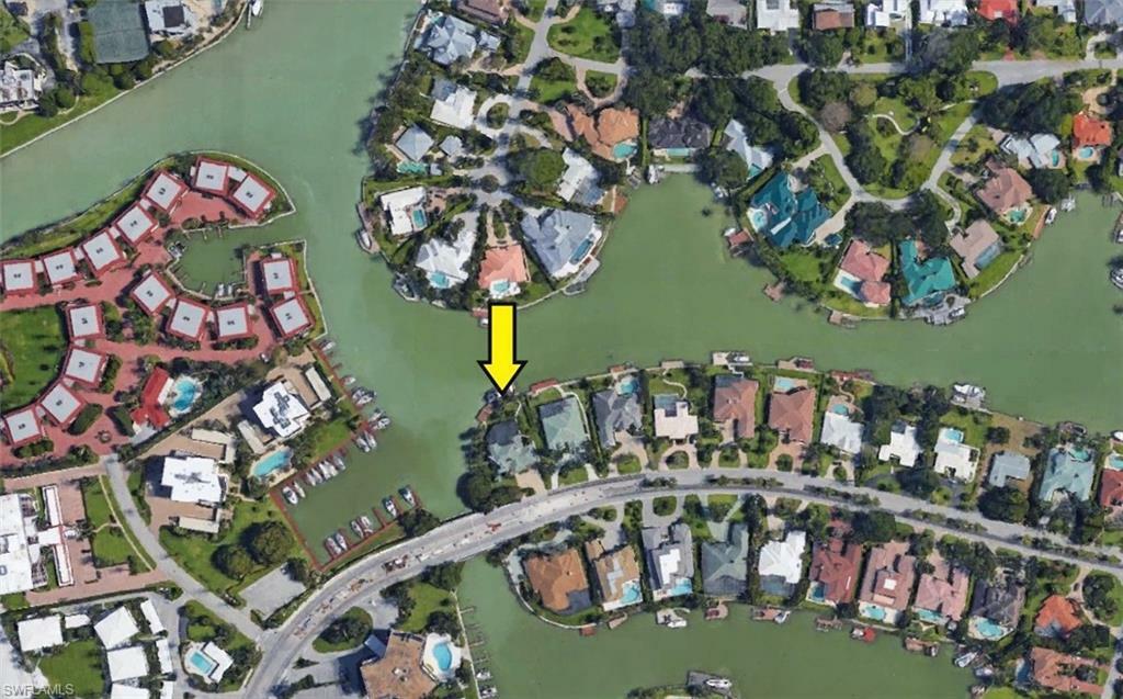 Property Photo: 215 Mooring Line Dr FL 34102