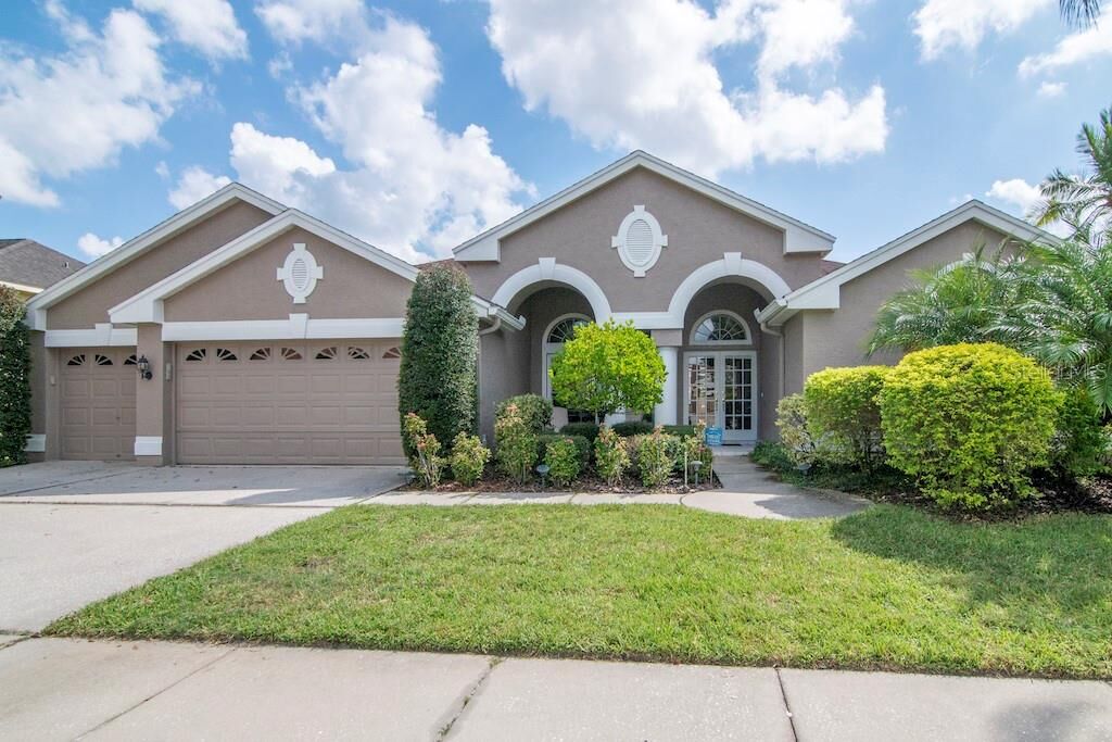 Property Photo: 9611 Woodbay Drive FL 33626