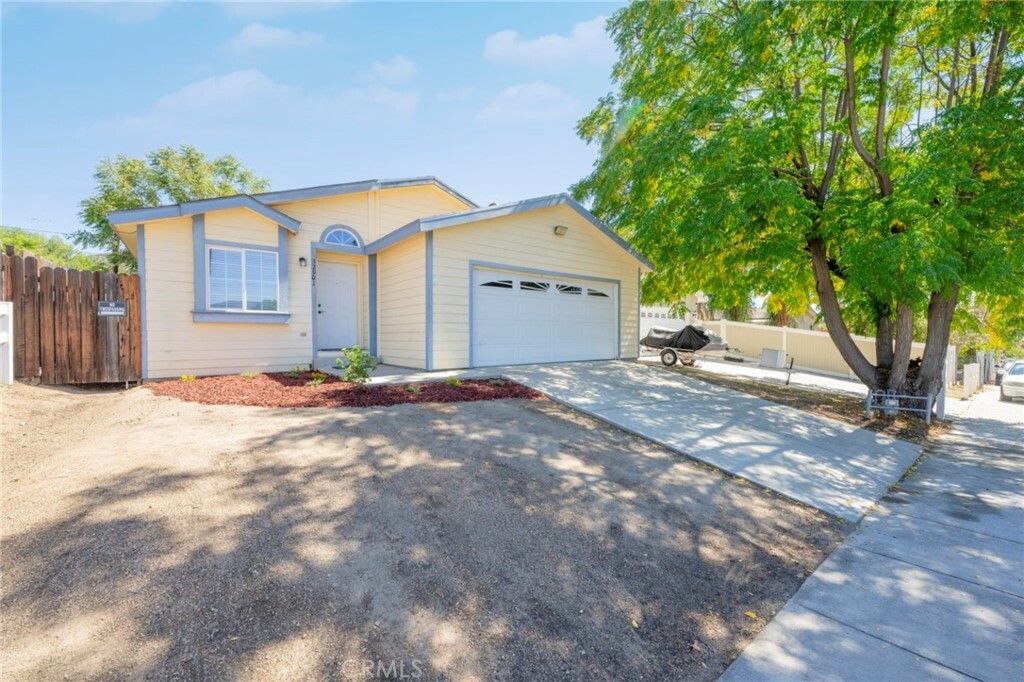 Property Photo:  32901 Crescent Avenue  CA 92530 