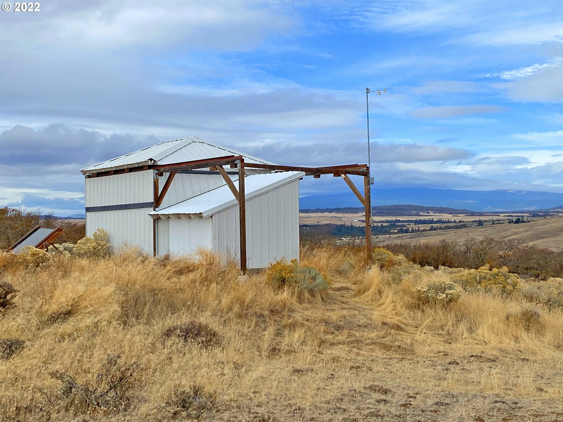 Property Photo:  Off Gnarly Oaks  WA 98620 