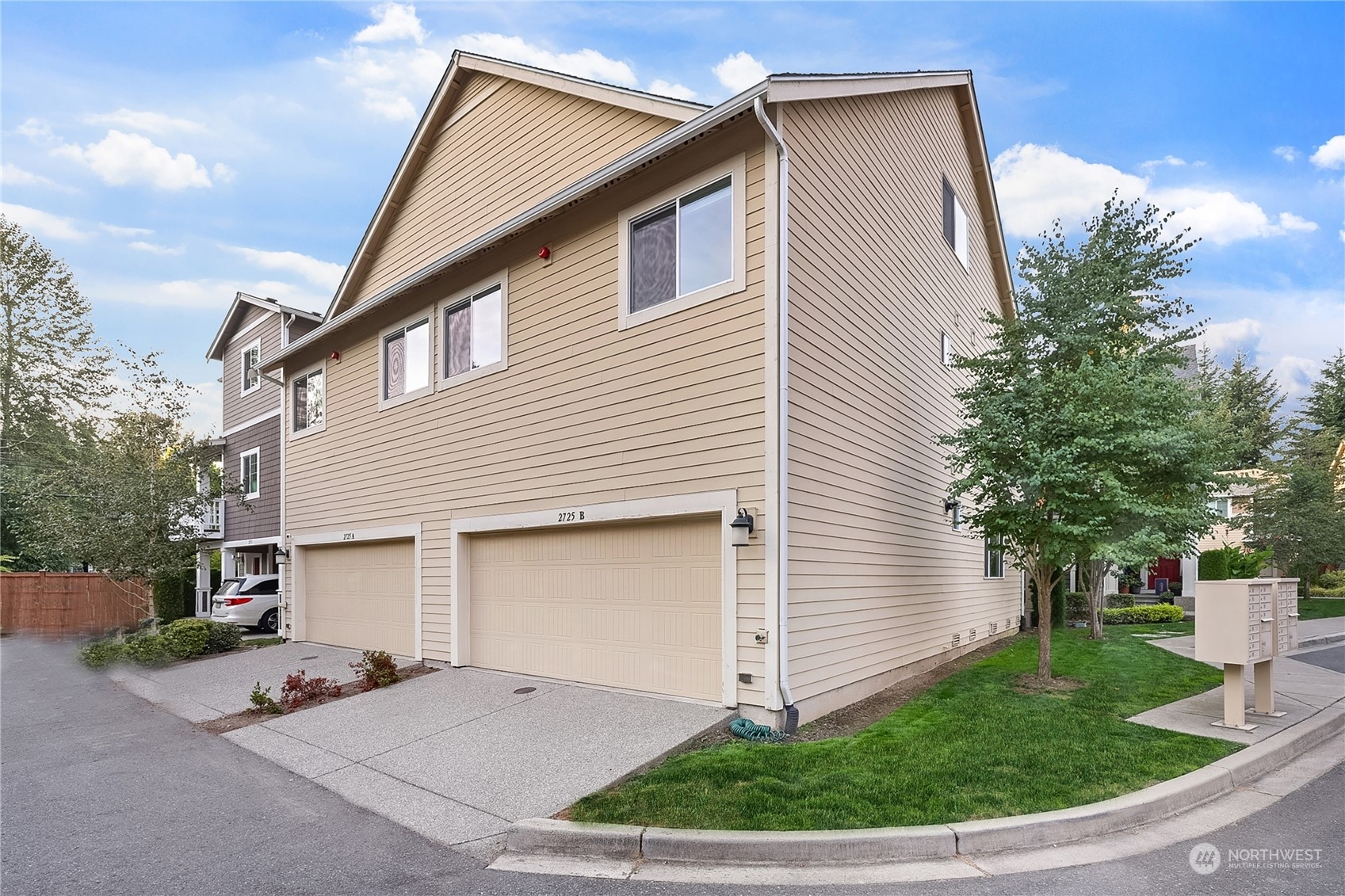 Property Photo: 2725 197th Place SW B WA 98036