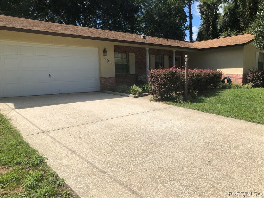 Property Photo:  305 Wright Street  FL 34452 