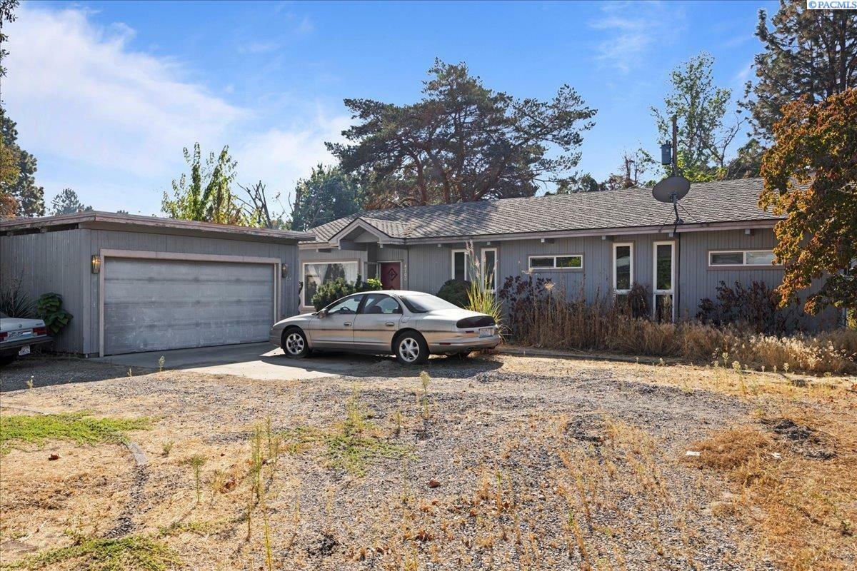 Property Photo:  4700 W Margaret St  WA 99301 