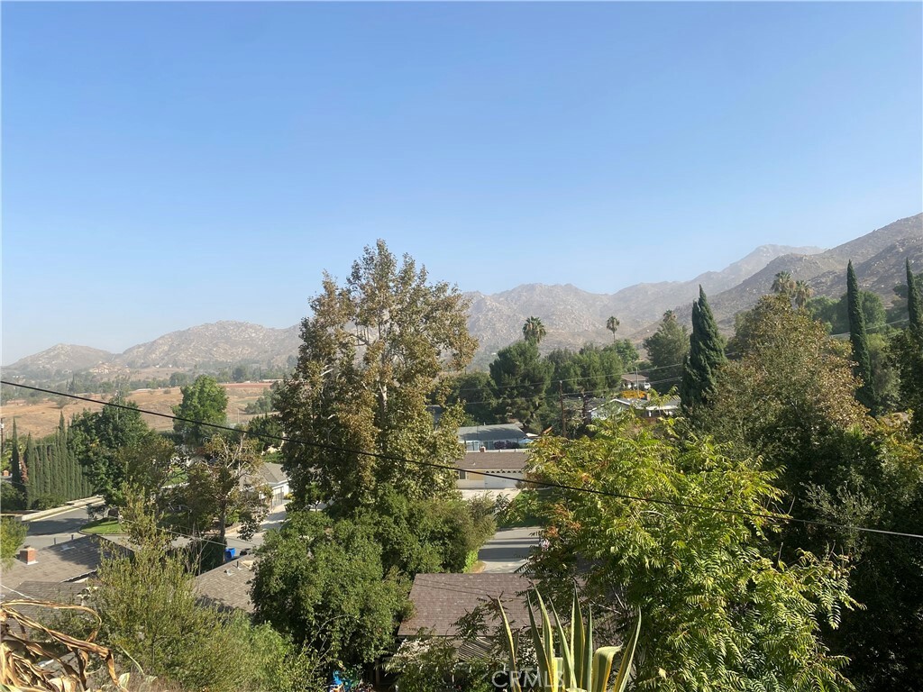 Property Photo: 3990 Haverford Avenue CA 92507