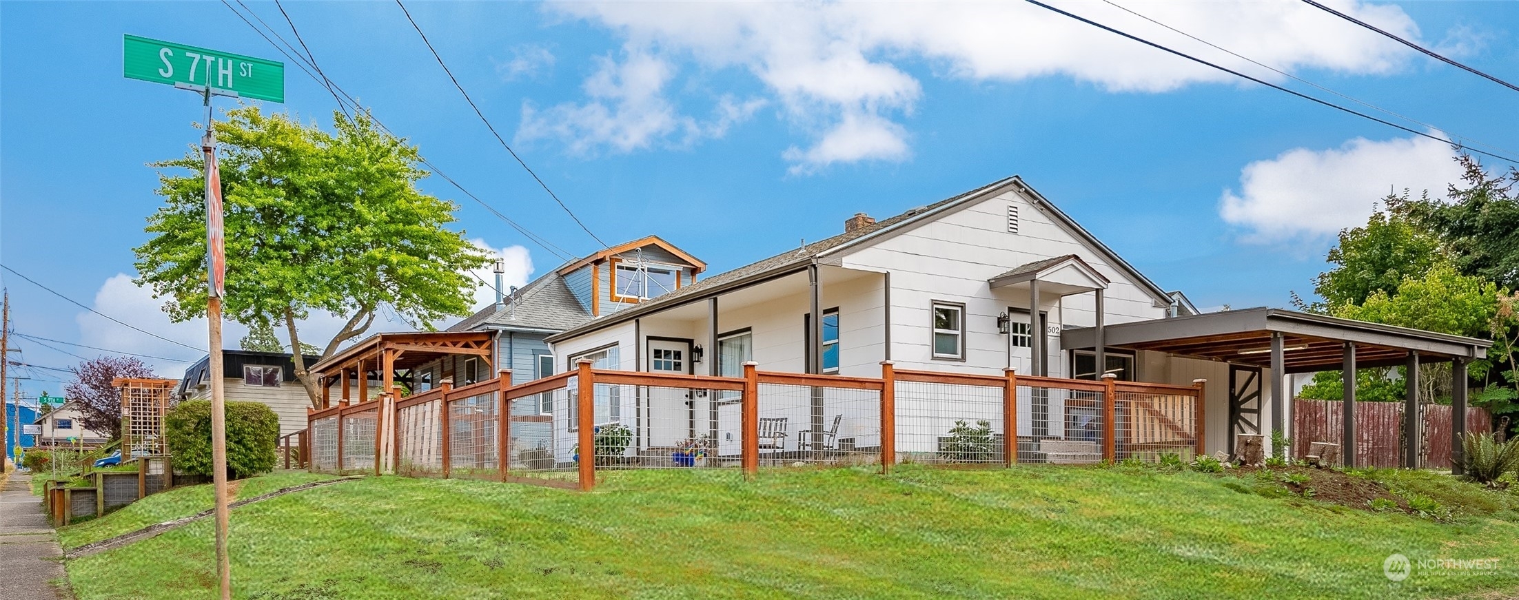 Property Photo:  502 E Division Street  WA 98274 