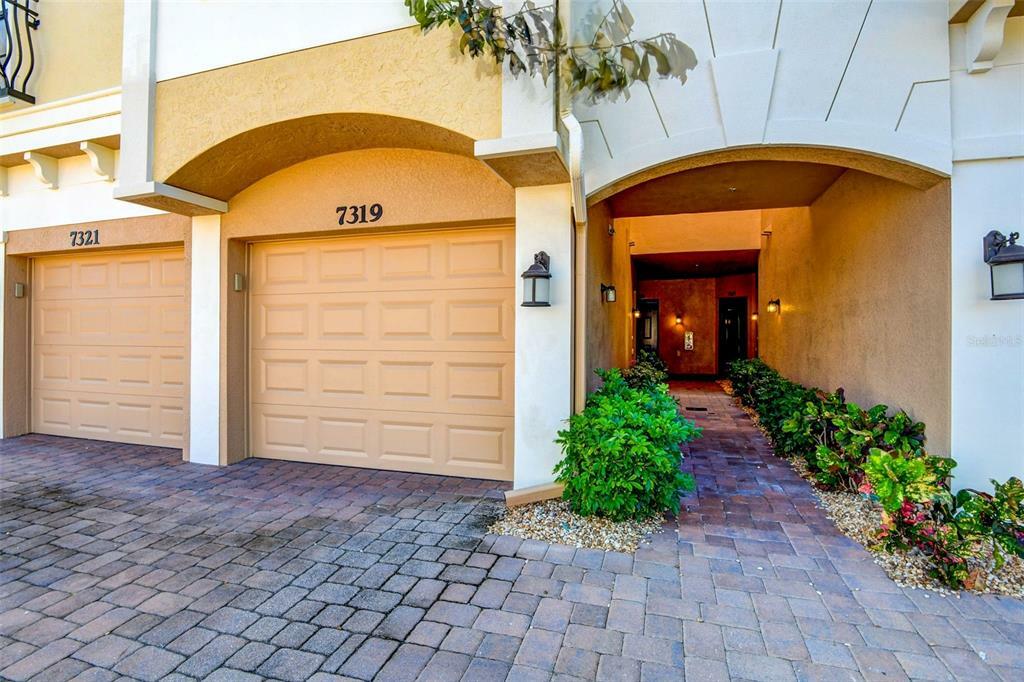 Property Photo:  7319 Skybird Road 7913  FL 34209 