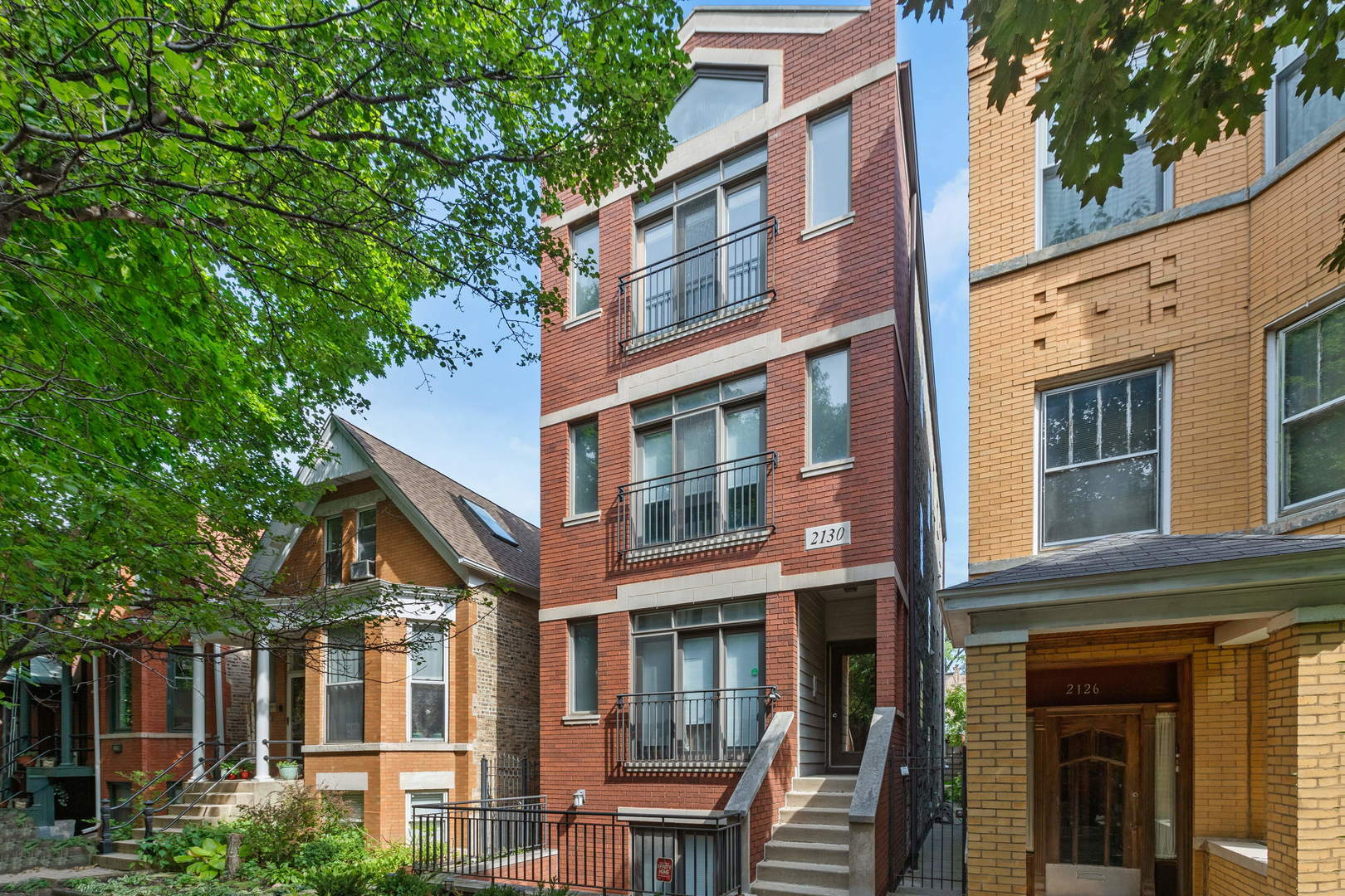 Property Photo:  2130 W Thomas Street 3  IL 60622 