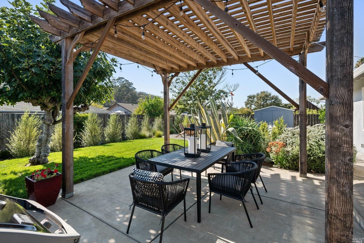 Property Photo:  617 Olive Avenue  CA 94945 