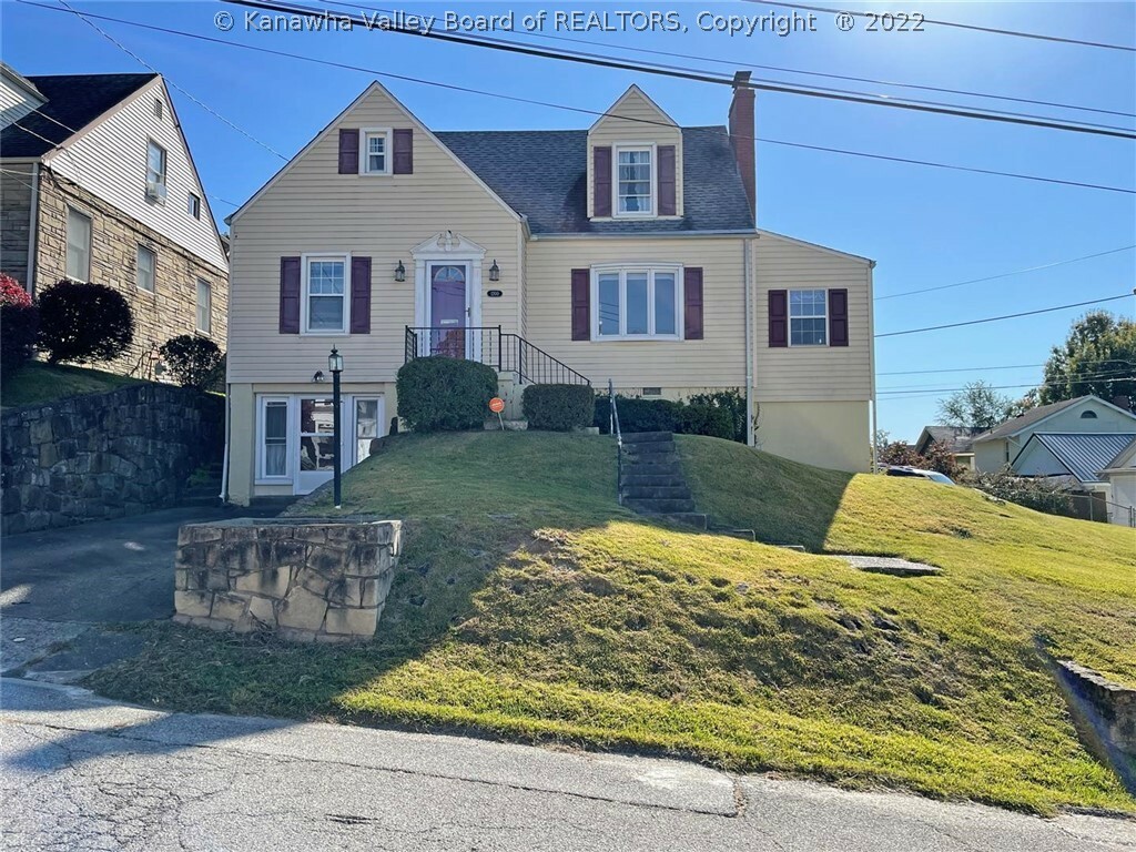Property Photo: 1200 Westwood Drive WV 25302