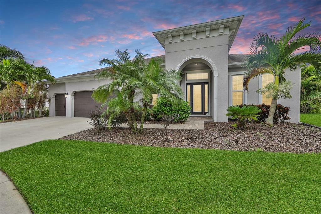 Property Photo:  6931 Crestpoint Drive  FL 33572 