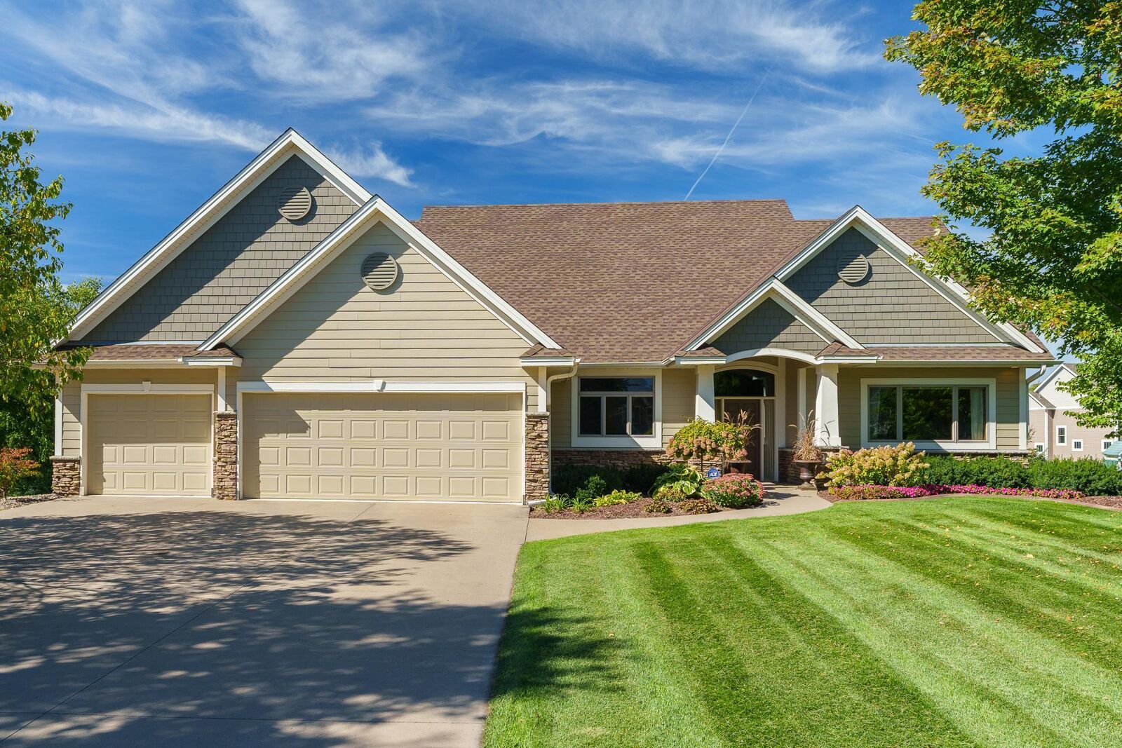 Property Photo:  1366 Whistler Point Circle  MN 55129 