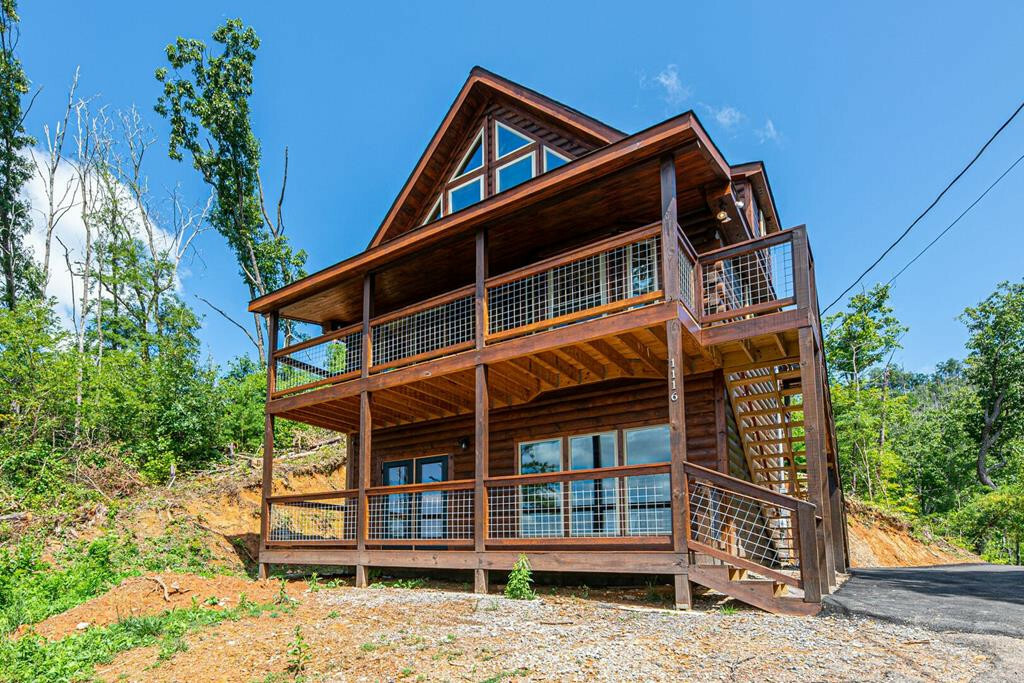 Property Photo: 1116 Pine Top Lane TN 37738
