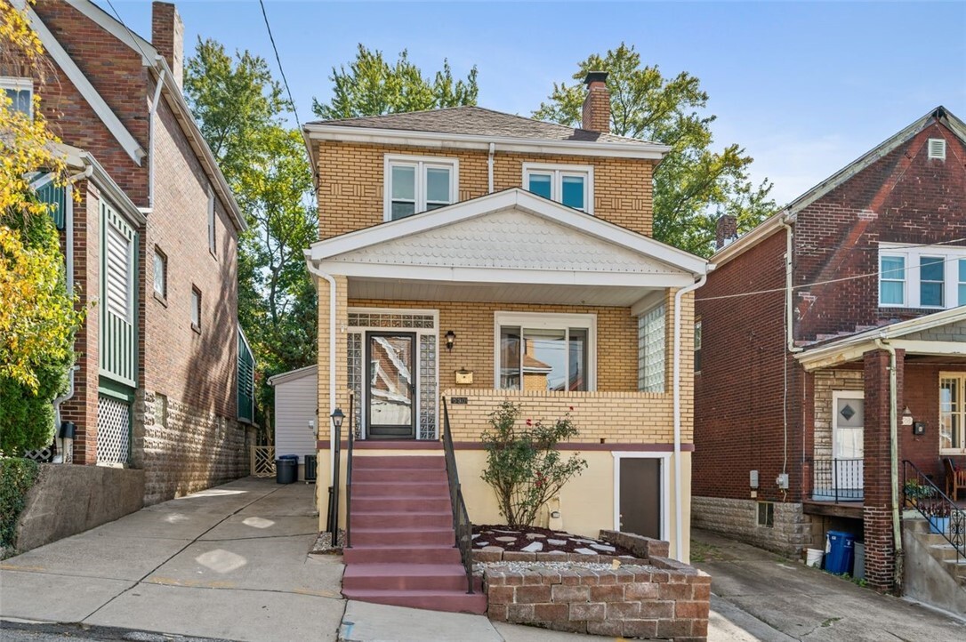 Property Photo:  530 Coyne Ter  PA 15207 